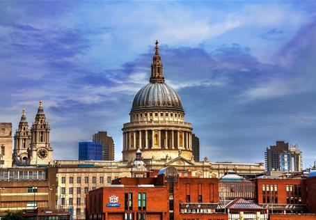 Jarní prázdniny v Londýně letecky z Brna