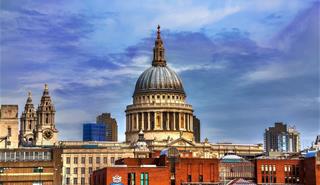 cathedral-1378411_1920.jpg